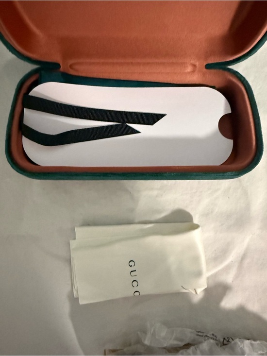 Gucci Blush Pink and Black Cat Eye Sunglasses Luxury Logo Temples! Made in Italy main image 14